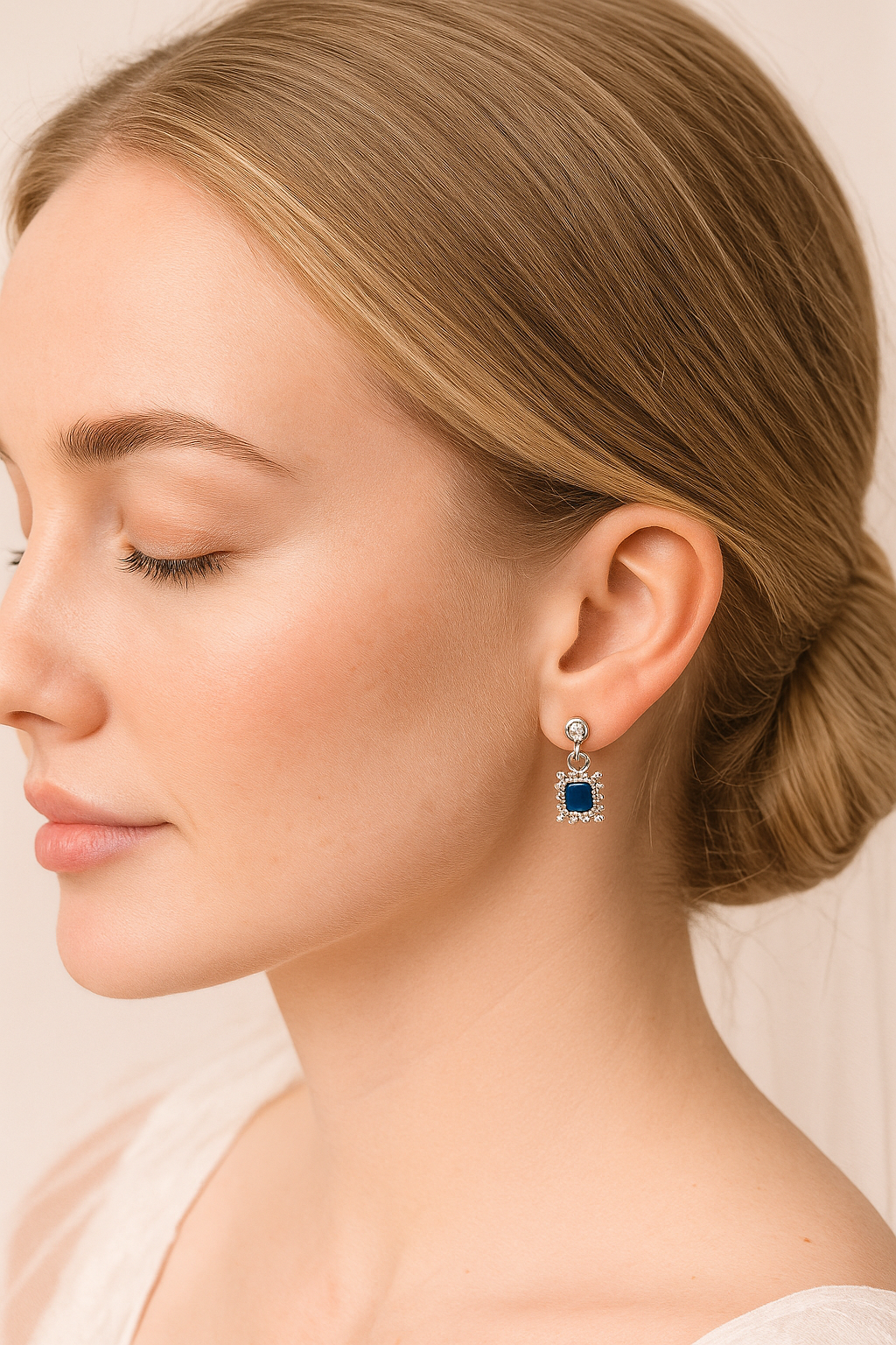 Pendientes mini piedra azul y circonitas