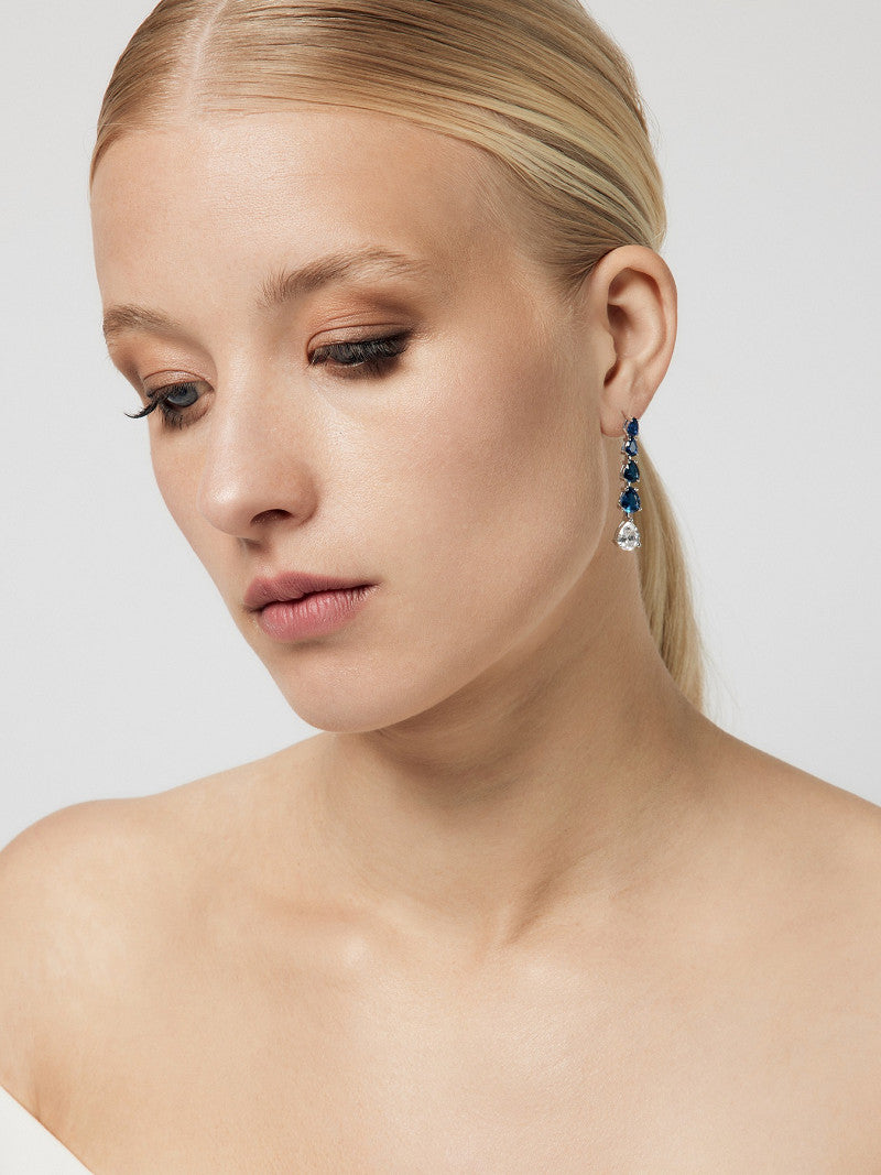 Pendientes de novia azules largos con cristales en lágrima