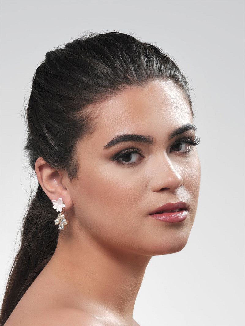 Pendientes de novia dorado con flor y cristales