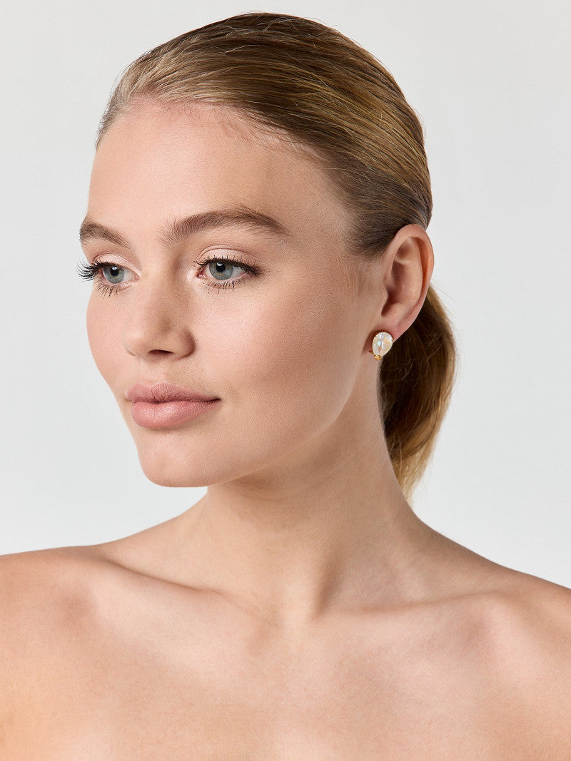 Pendientes de novia dorados con piedra tornasolada