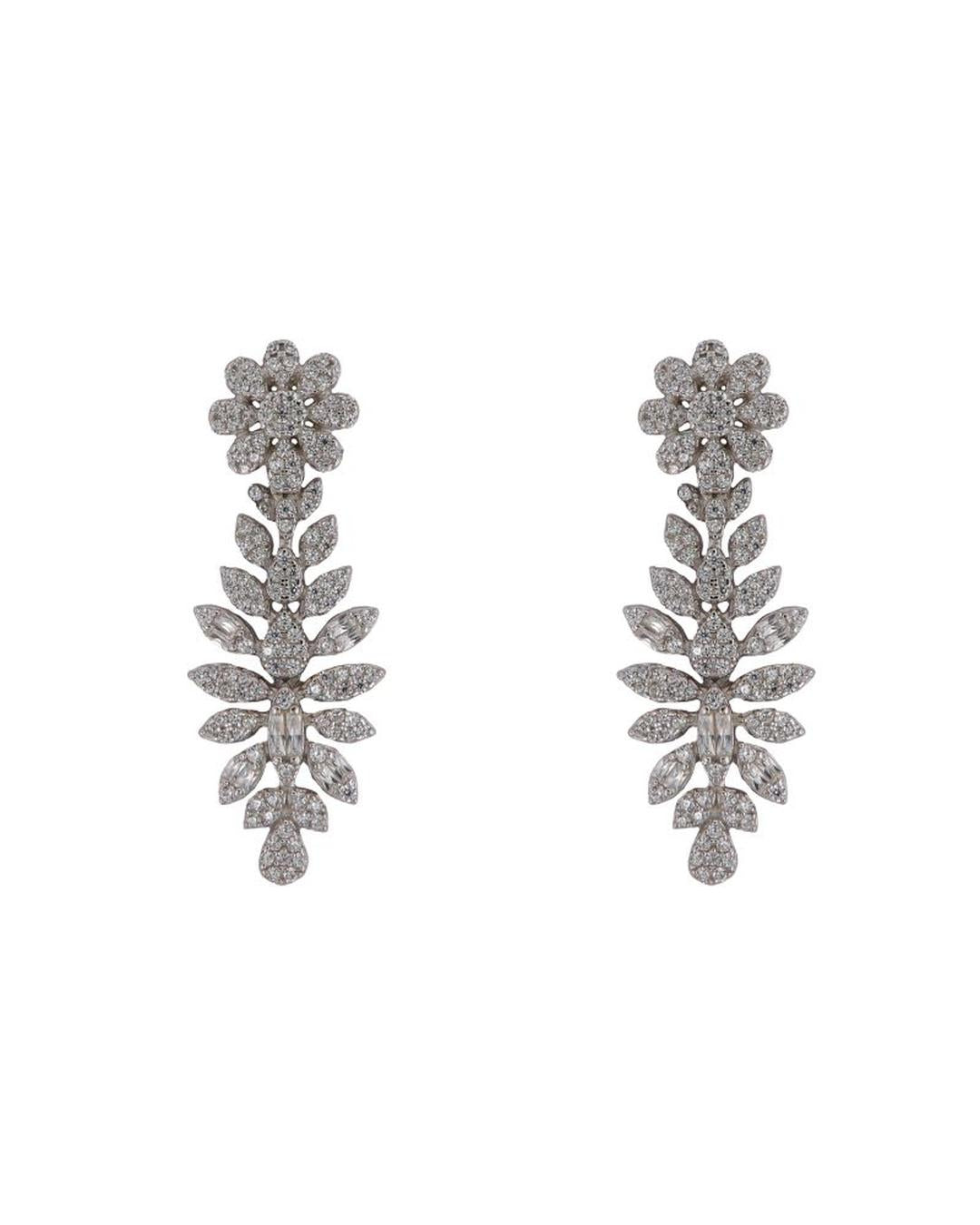 Pendientes florales con circonitas