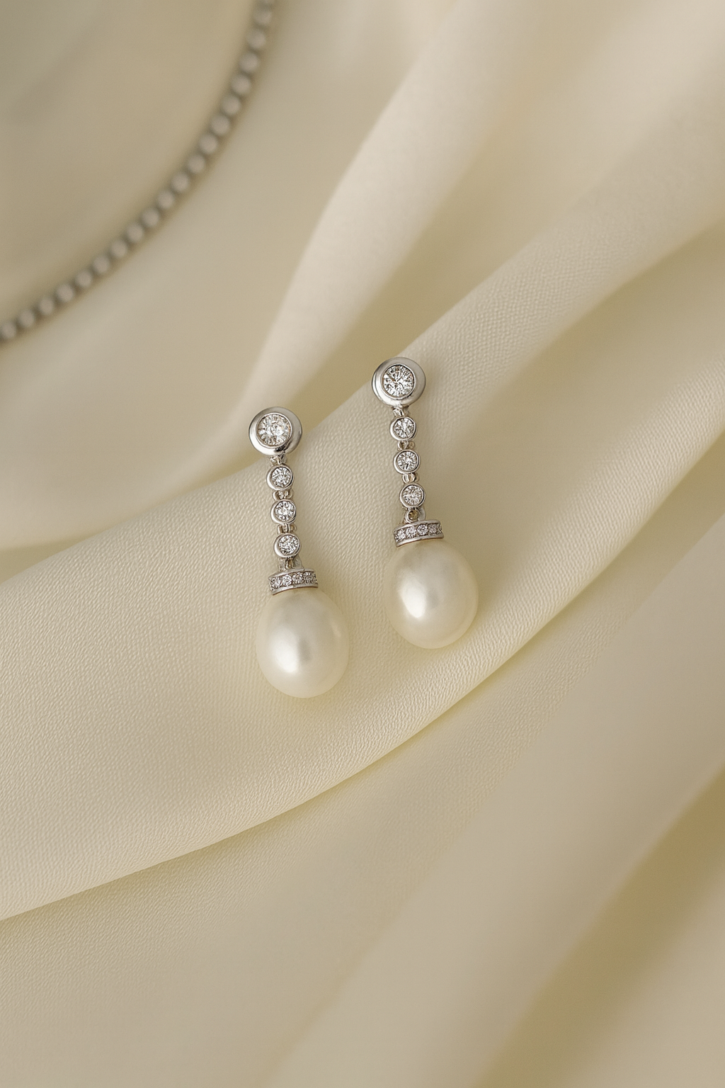 Pendientes de novia con perlas y cristales