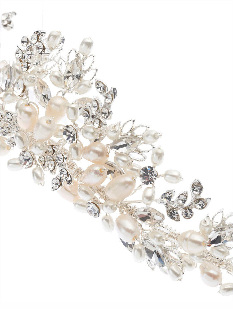 Tiara de novia con perlas y cristales