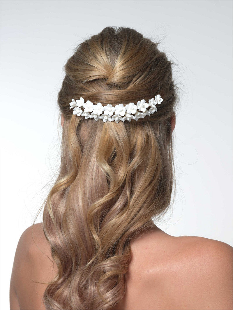 Tocado de novia floral blanco