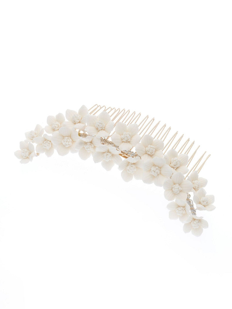 Tocado de novia floral blanco
